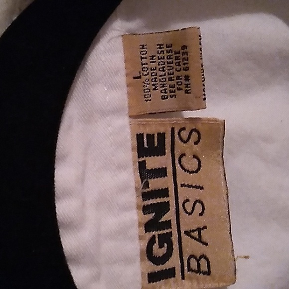 Ignite Basics top - Picture 2 of 3